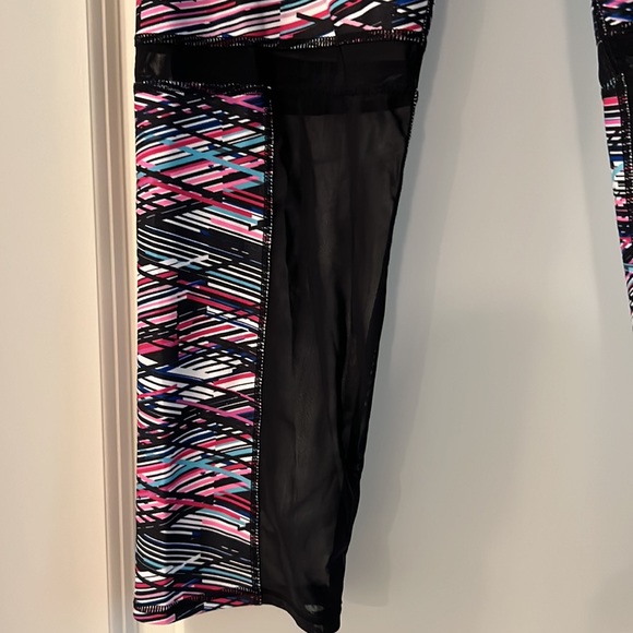 Fabletics sheer cropped leggings - Picture 2 of 3